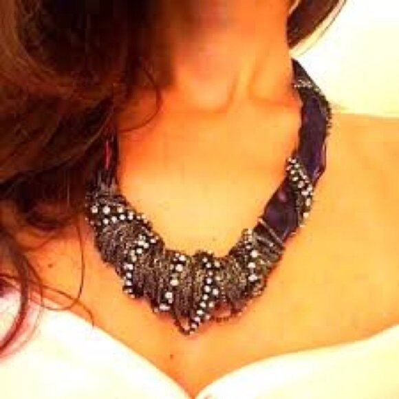 Elie Tahari Jewelry - ELIE TAHARI FRANCA necklace silk black print pewter tie